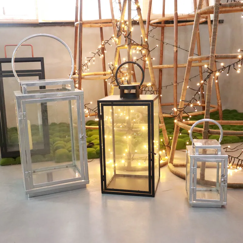 Lanterna in ferro con vetro per decorazioni domestiche e Natale